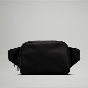 Lululemon Athletica Black Everywhere Belt Bag Large 2L NWOT